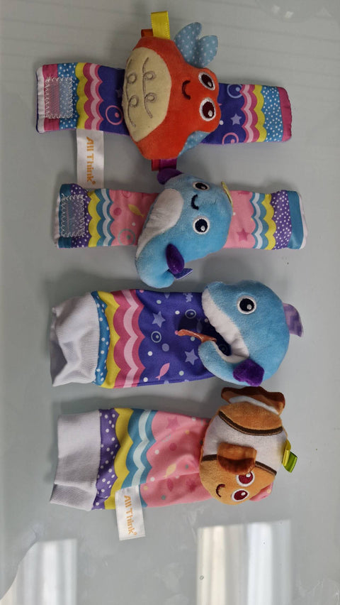 Baby Sensory Toys - 4-Piece Hand & Foot Finder Set with Socks for Newborns 0-6 Months, Infant Gift